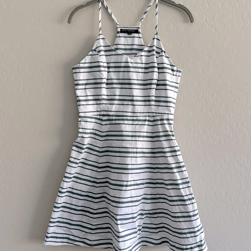 Adorable Banana Republic Summer Striped Dress - Size 6 - Very Good condition!